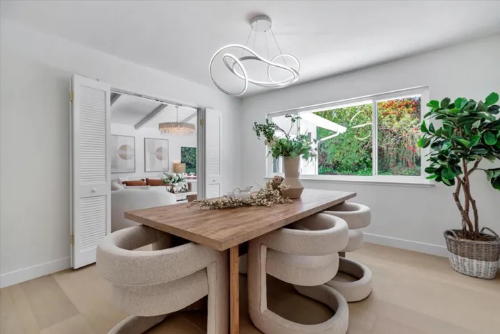 19701 Via Escuela Drive, Saratoga, California 95070
