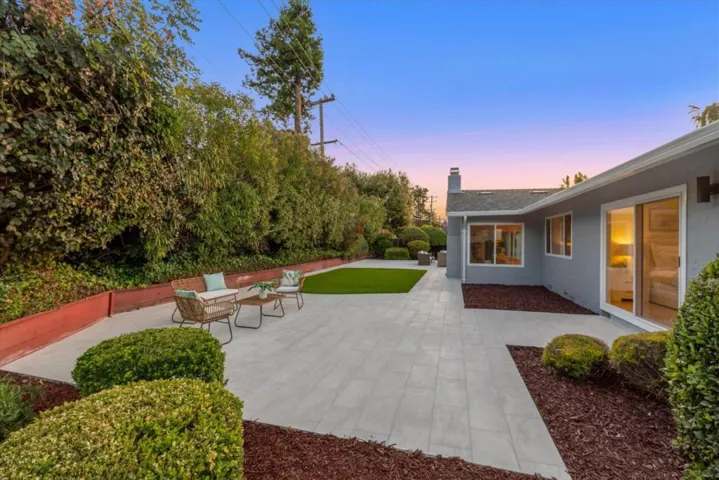 19701 Via Escuela Drive, Saratoga, California 95070