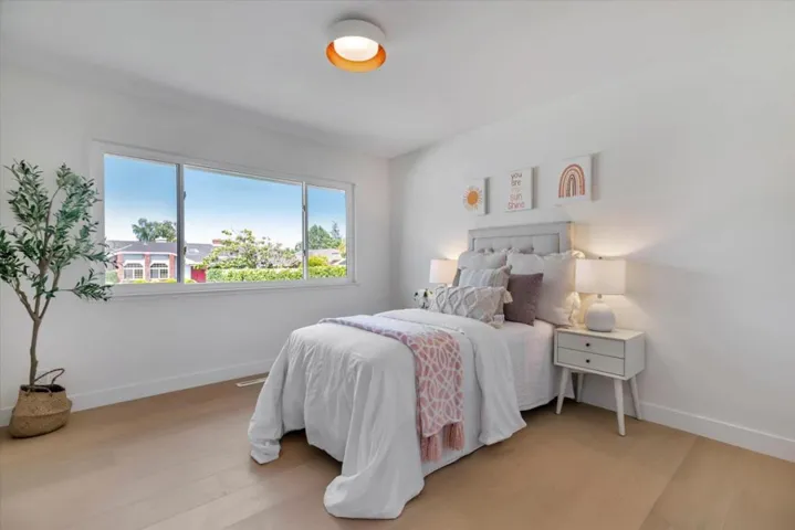 19701 Via Escuela Drive, Saratoga, California 95070