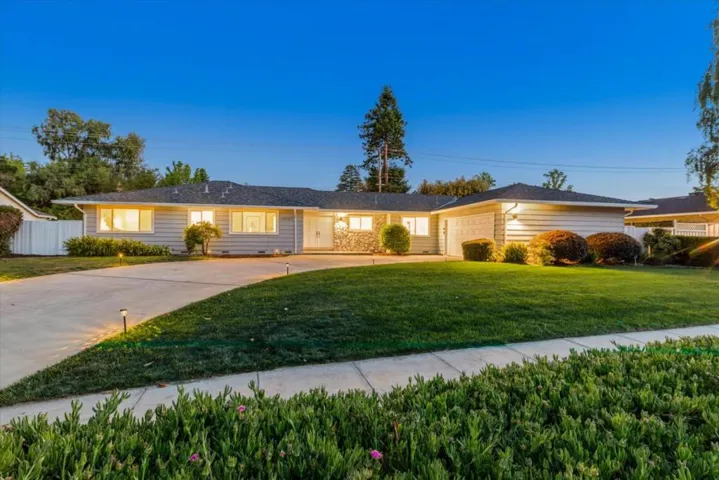 19701 Via Escuela Drive, Saratoga, California 95070