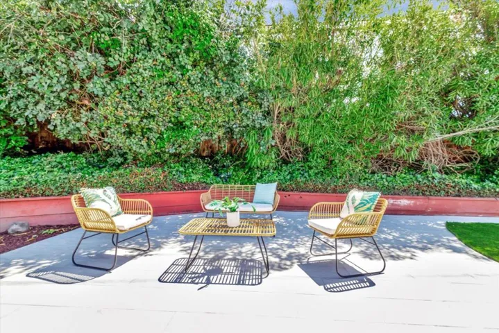 19701 Via Escuela Drive, Saratoga, California 95070