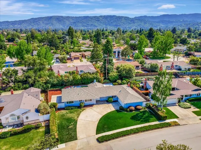 19701 Via Escuela Drive, Saratoga, California 95070
