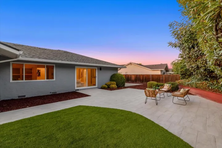 19701 Via Escuela Drive, Saratoga, California 95070