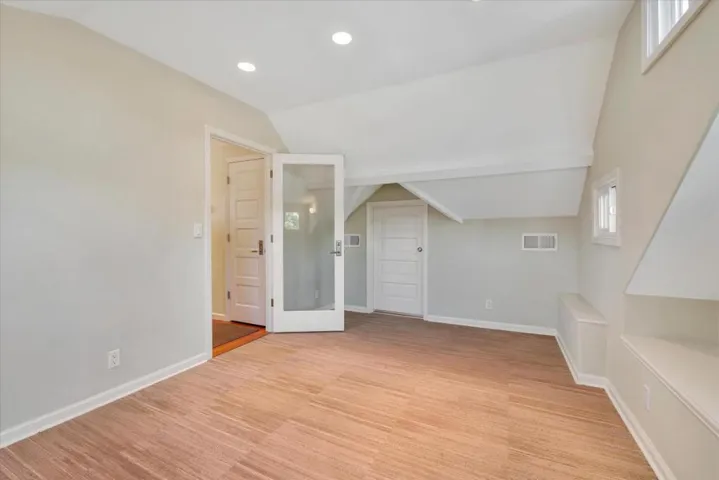 421423 Kipling Street, Palo Alto, California 94301