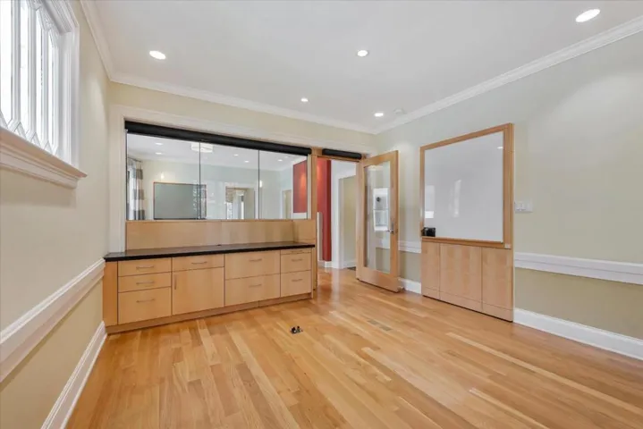 421423 Kipling Street, Palo Alto, California 94301