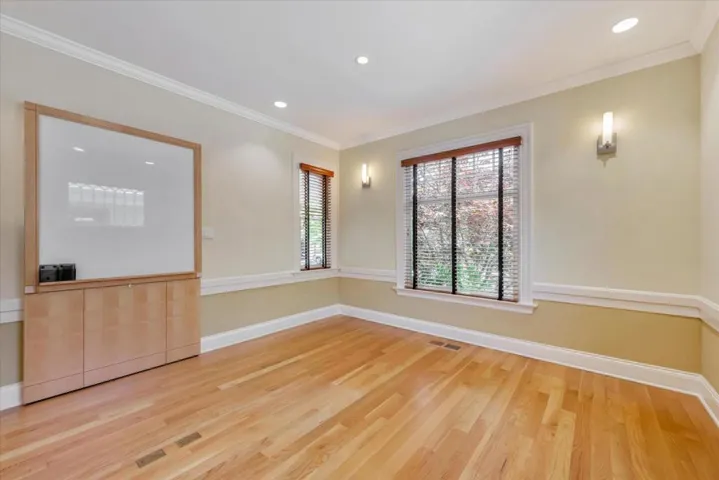 421423 Kipling Street, Palo Alto, California 94301