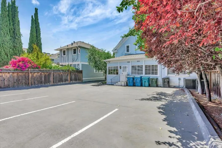 421423 Kipling Street, Palo Alto, California 94301