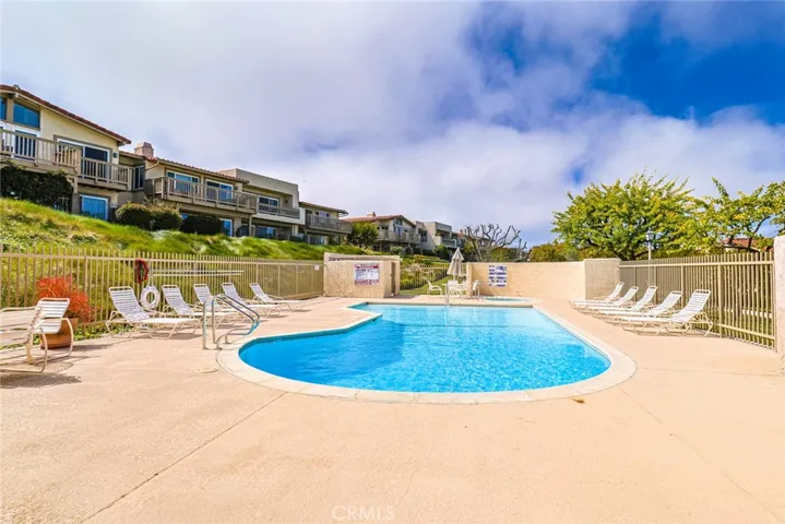 110 Hilltop Cir, Rancho Palos Verdes, California 90275
