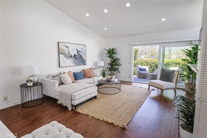 110 Hilltop Cir, Rancho Palos Verdes, California 90275