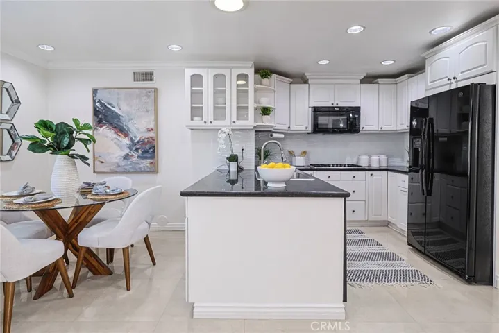 110 Hilltop Cir, Rancho Palos Verdes, California 90275