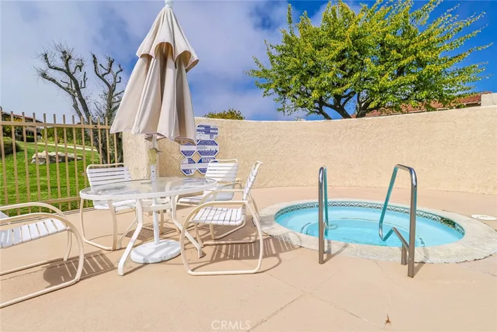 110 Hilltop Cir, Rancho Palos Verdes, California 90275