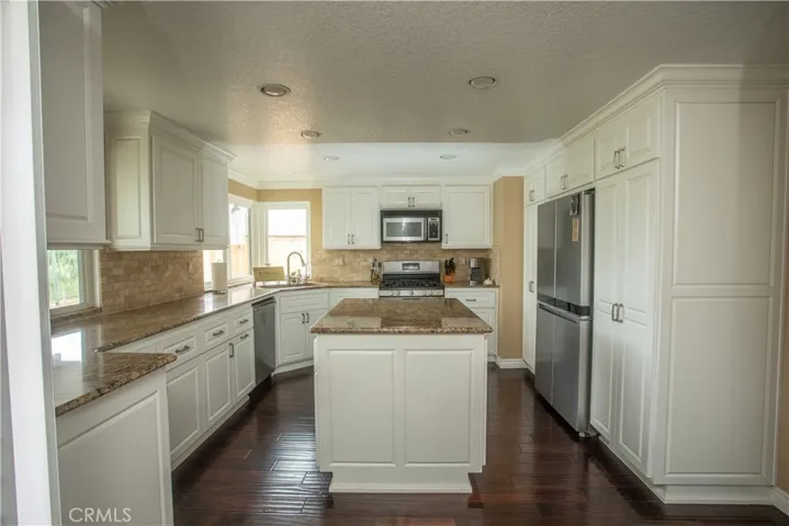 11741 Chadwick Road, Corona, California 92878