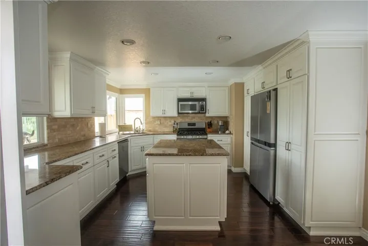 11741 Chadwick Road, Corona, California 92878