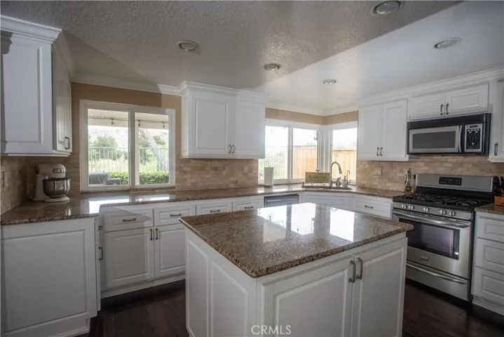 11741 Chadwick Road, Corona, California 92878