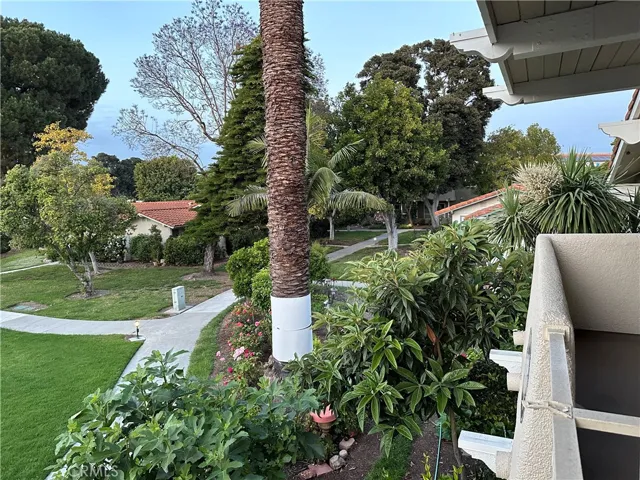2060 Via Mariposa E. A, Laguna Woods, California 92637