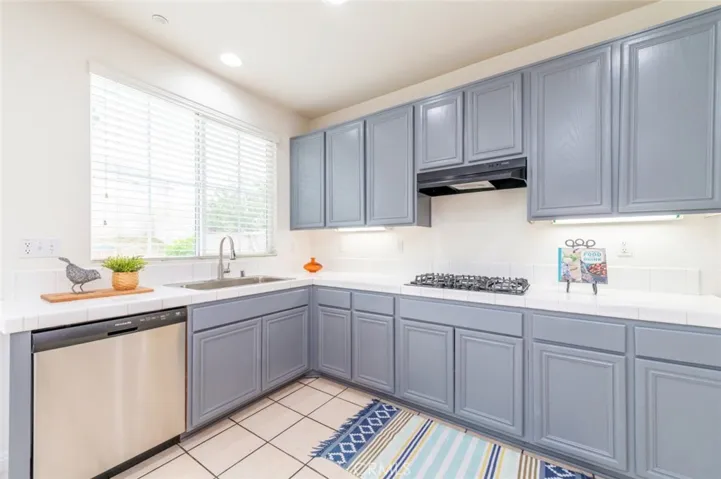 15958 Turtle Bay Place, Fontana, California 92336