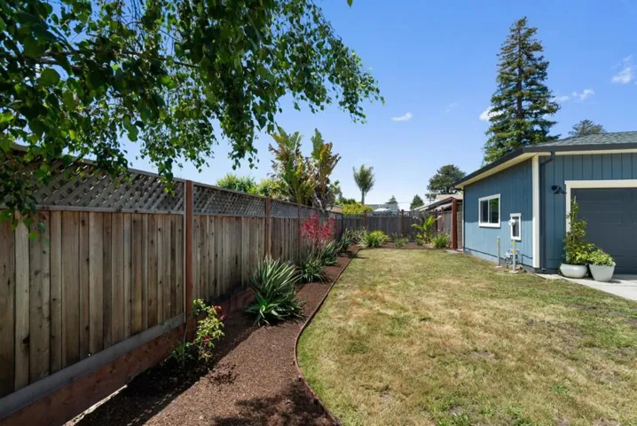 1025 Webster Street B, Santa Cruz, California 95062