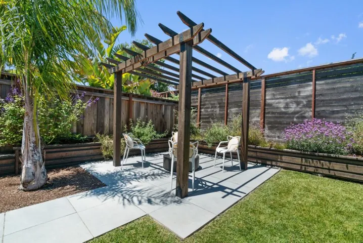 1025 Webster Street B, Santa Cruz, California 95062