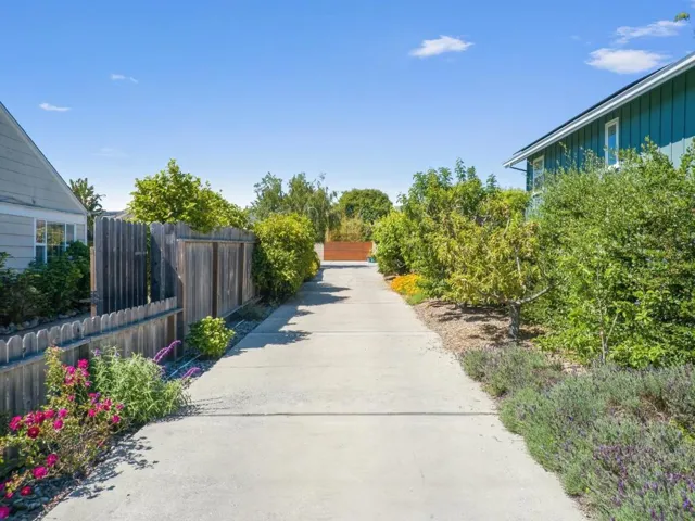 1025 Webster Street B, Santa Cruz, California 95062
