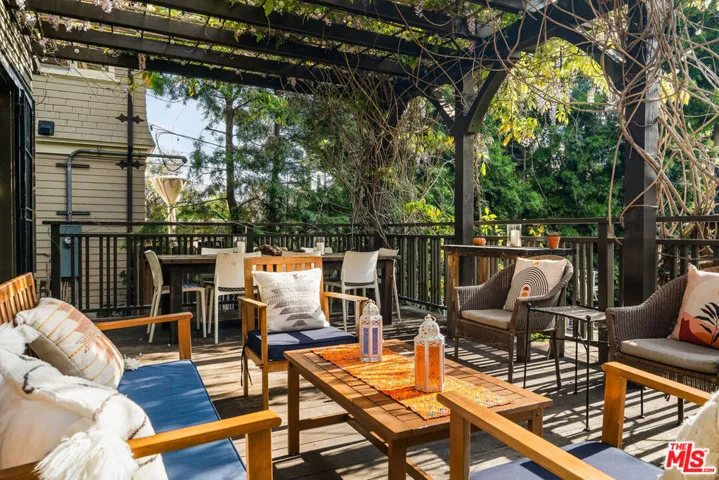 1805 S Hobart Boulevard, Los Angeles, California 90006