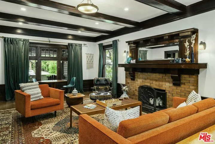 1805 S Hobart Boulevard, Los Angeles, California 90006