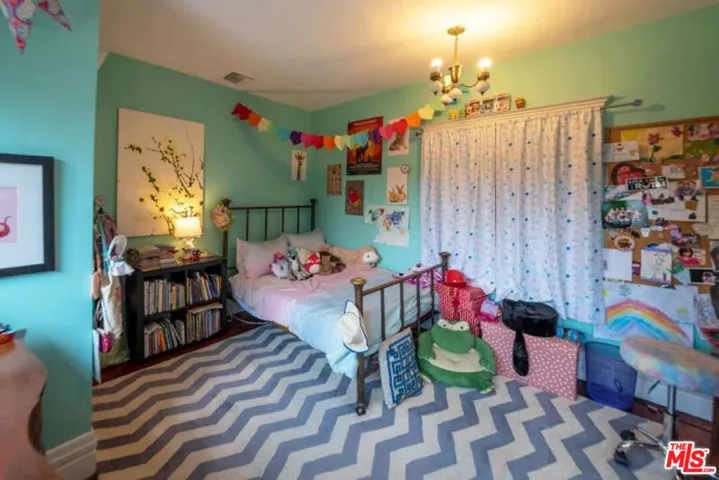 1805 S Hobart Boulevard, Los Angeles, California 90006