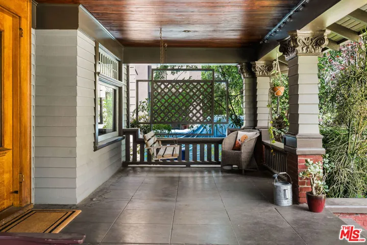 1805 S Hobart Boulevard, Los Angeles, California 90006