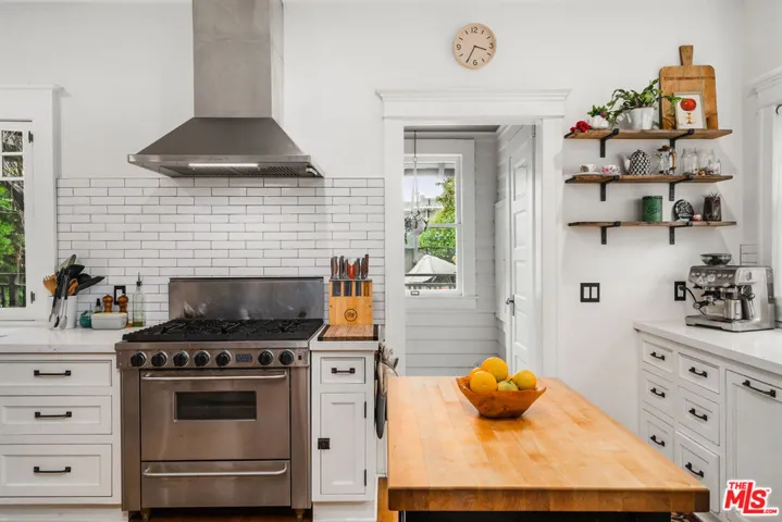 1805 S Hobart Boulevard, Los Angeles, California 90006