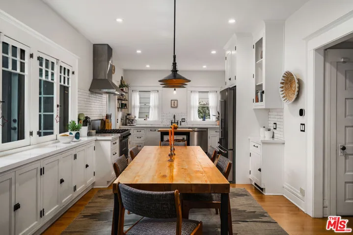 1805 S Hobart Boulevard, Los Angeles, California 90006