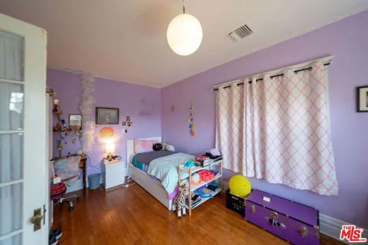 1805 S Hobart Boulevard, Los Angeles, California 90006