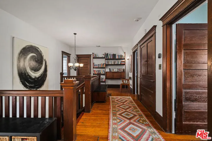 1805 S Hobart Boulevard, Los Angeles, California 90006