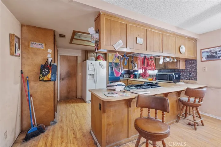 11624 Hickory Avenue, Hesperia, California 92345