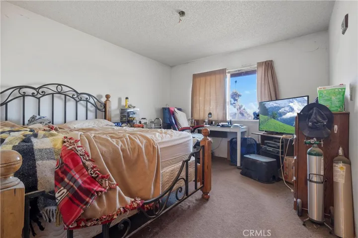 11624 Hickory Avenue, Hesperia, California 92345