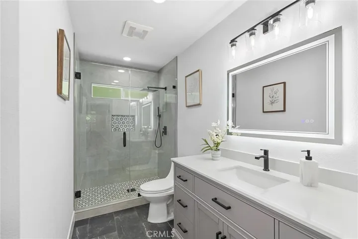 4925 Topeka Drive, Tarzana, California 91356