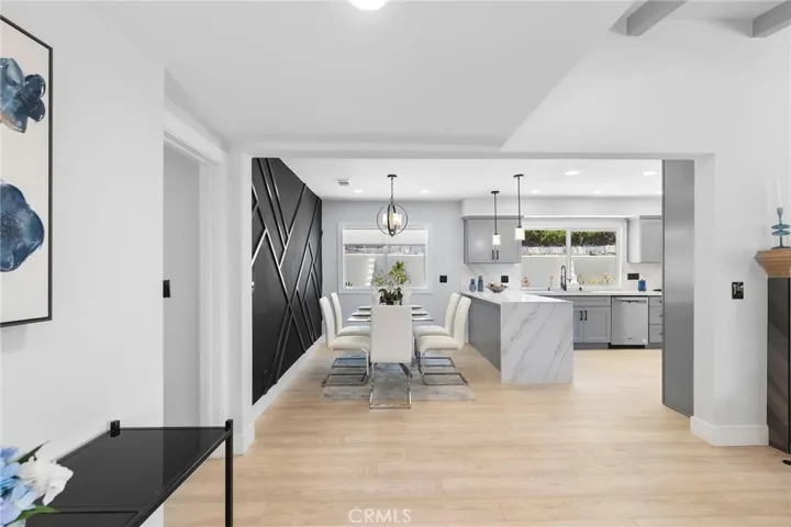 4925 Topeka Drive, Tarzana, California 91356