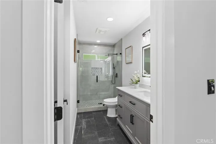 4925 Topeka Drive, Tarzana, California 91356