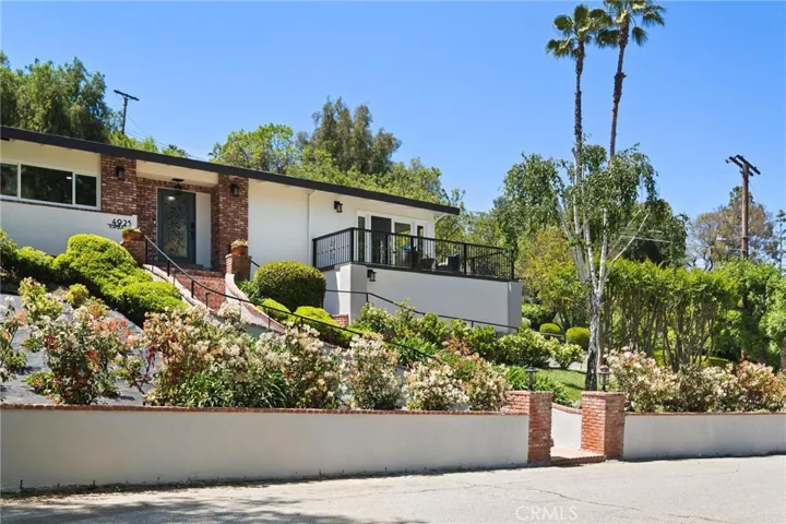 4925 Topeka Drive, Tarzana, California 91356