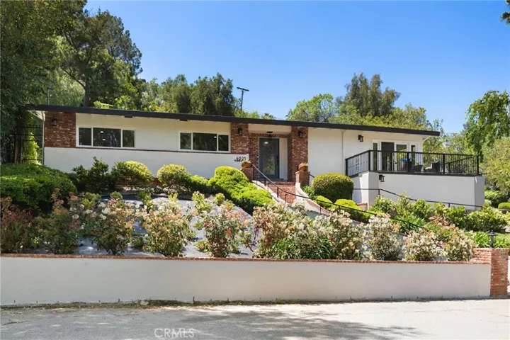 4925 Topeka Drive, Tarzana, California 91356