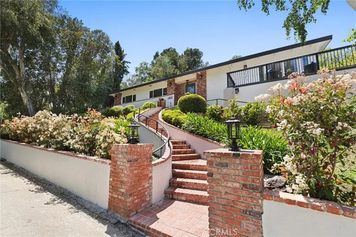 4925 Topeka Drive, Tarzana, California 91356