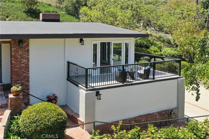 4925 Topeka Drive, Tarzana, California 91356