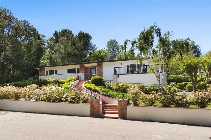 4925 Topeka Drive, Tarzana, California 91356