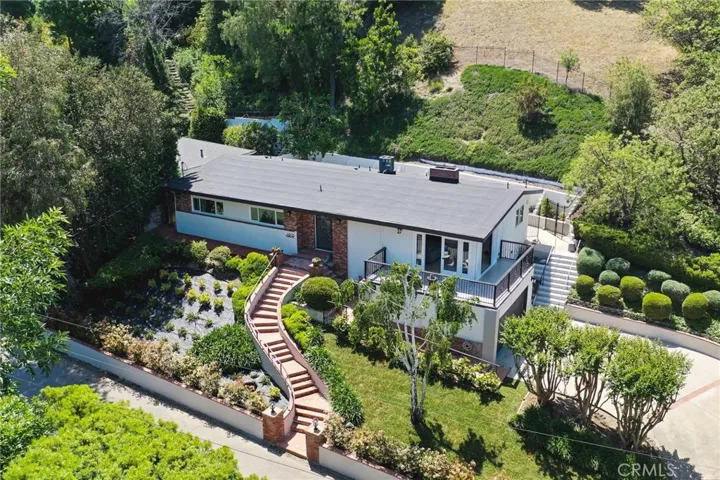 4925 Topeka Drive, Tarzana, California 91356
