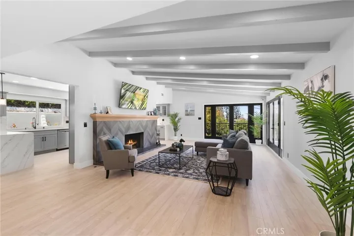 4925 Topeka Drive, Tarzana, California 91356