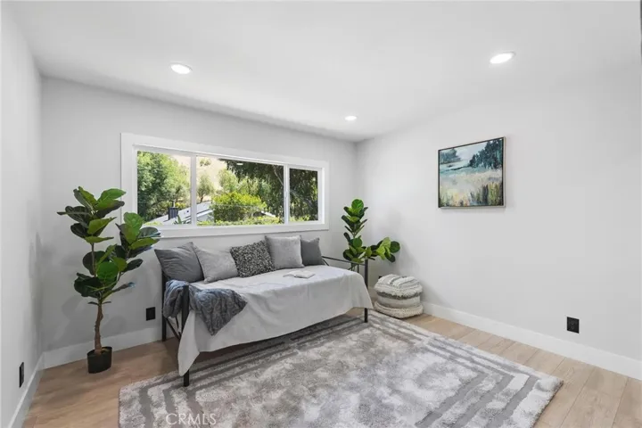 4925 Topeka Drive, Tarzana, California 91356