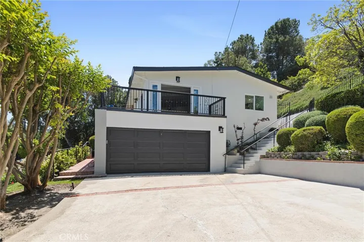 4925 Topeka Drive, Tarzana, California 91356