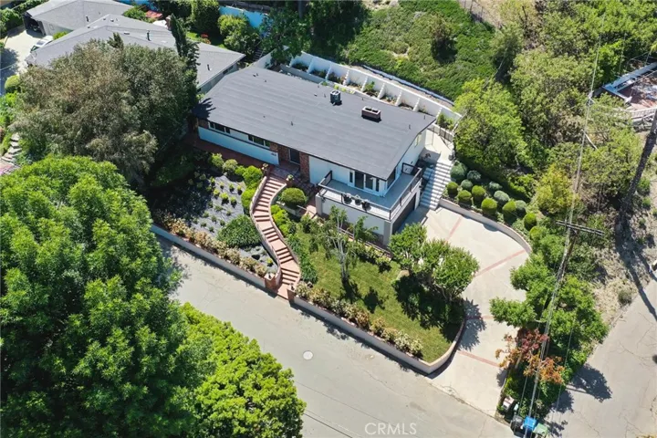 4925 Topeka Drive, Tarzana, California 91356