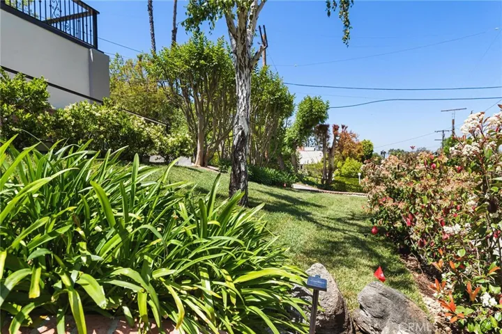 4925 Topeka Drive, Tarzana, California 91356