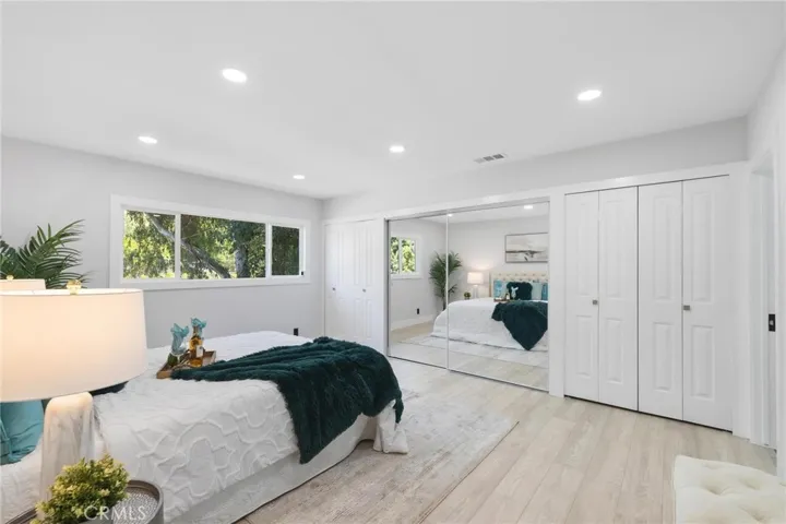 4925 Topeka Drive, Tarzana, California 91356