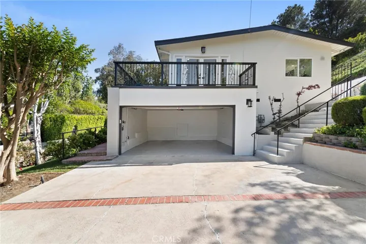 4925 Topeka Drive, Tarzana, California 91356