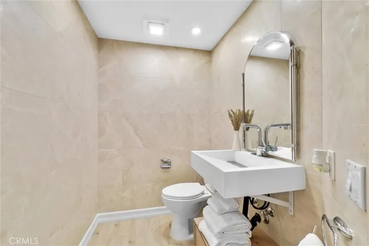 5555 Camino Tecate, Yorba Linda, California 92887